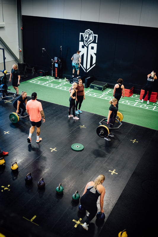 BLACKWEEK Voima + 5K juoksu Harjoitusohjelma